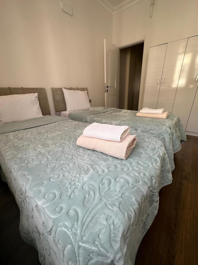 Center Of City In Besiktas 2 Plus 1 With 2 Bathroom And 3 Air Conditioner Istanbul Exterior foto